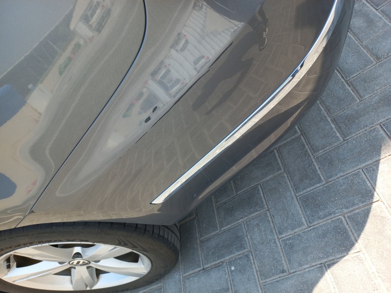 Used 2015 Volkswagen Passat for sale in Abu Dhabi