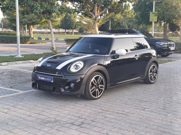 Used 2020 MINI Cooper for sale in Abu Dhabi