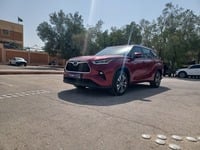 Used 2021 Toyota Highlander for sale in Riyadh