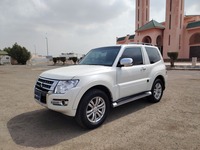 Used 2016 Mitsubishi Pajero for sale in Jeddah