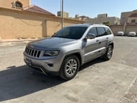 Used 2014 Jeep Grand Cherokee for sale in Riyadh