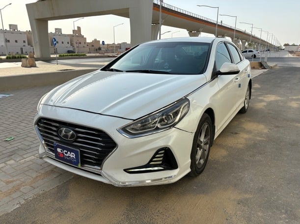 Used 2018 Hyundai Sonata for sale in Riyadh