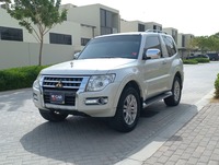 Used 2018 Mitsubishi Pajero for sale in Dubai