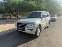 Used 2017 Mitsubishi Pajero for sale in Riyadh