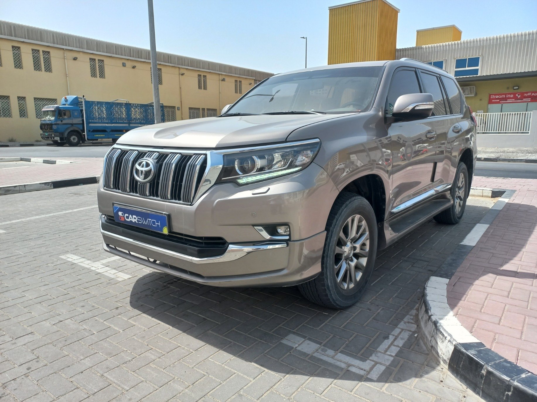 Used 2020 Toyota Prado for sale in Dubai