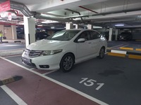 Used 2013 Honda City for sale in Dubai