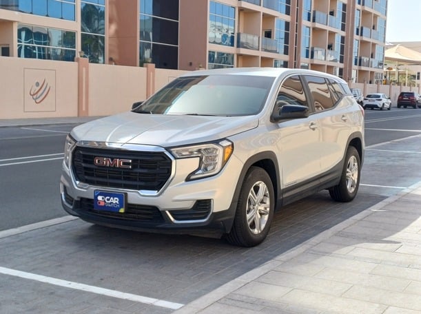 Used 2022 GMC Terrain for sale in Abu Dhabi