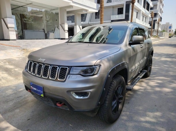 Used 2017 Jeep Grand Cherokee for sale in Jeddah