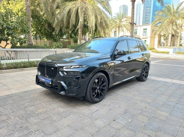 Used 2024 BMW X7 for sale in Dubai