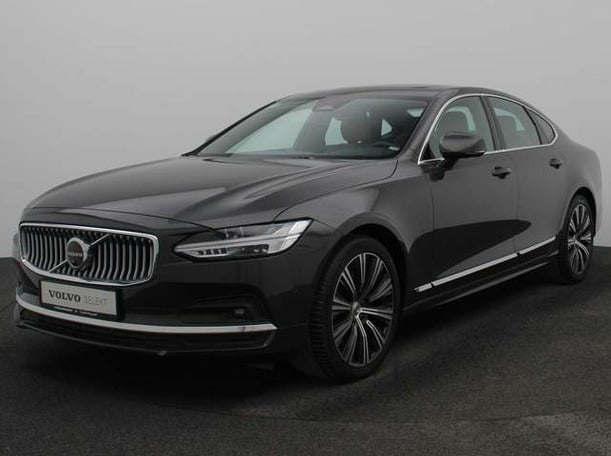 Used 2023 Volvo S90 for sale in Dubai