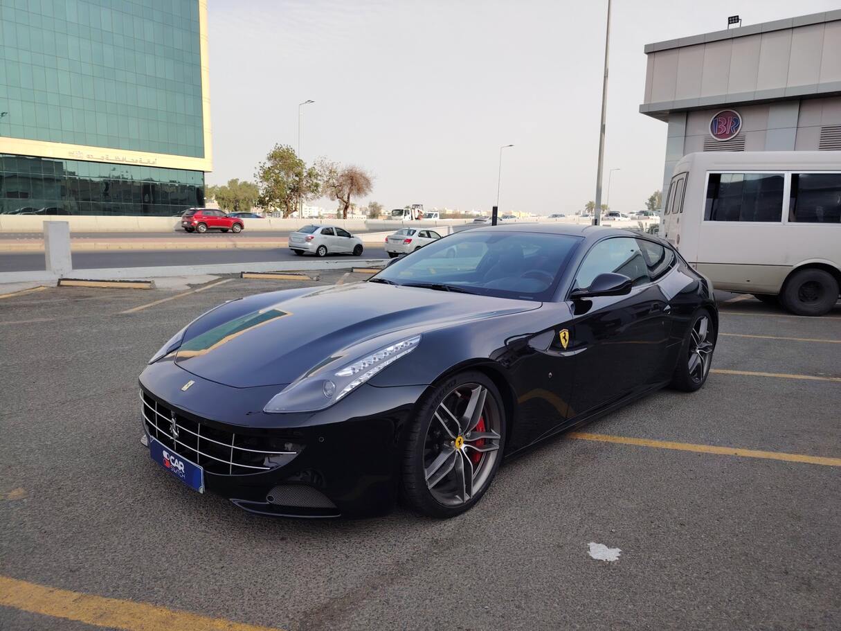 Used 2013 Ferrari FF for sale in Jeddah