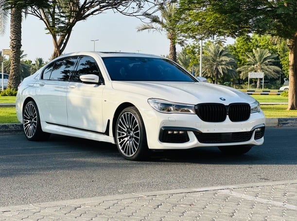 Used 2016 BMW 750 for sale in Sharjah