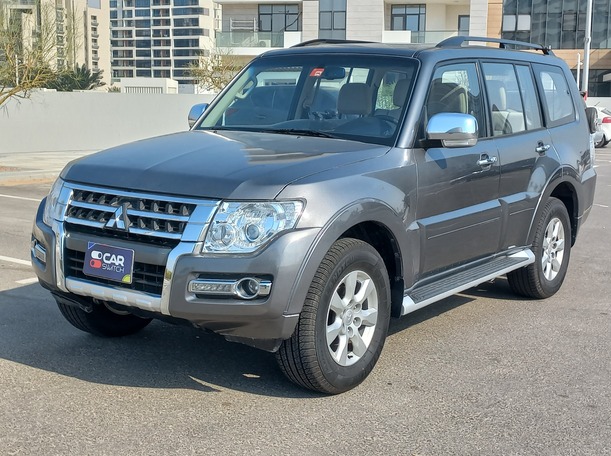 Used 2017 Mitsubishi Pajero for sale in Abu Dhabi