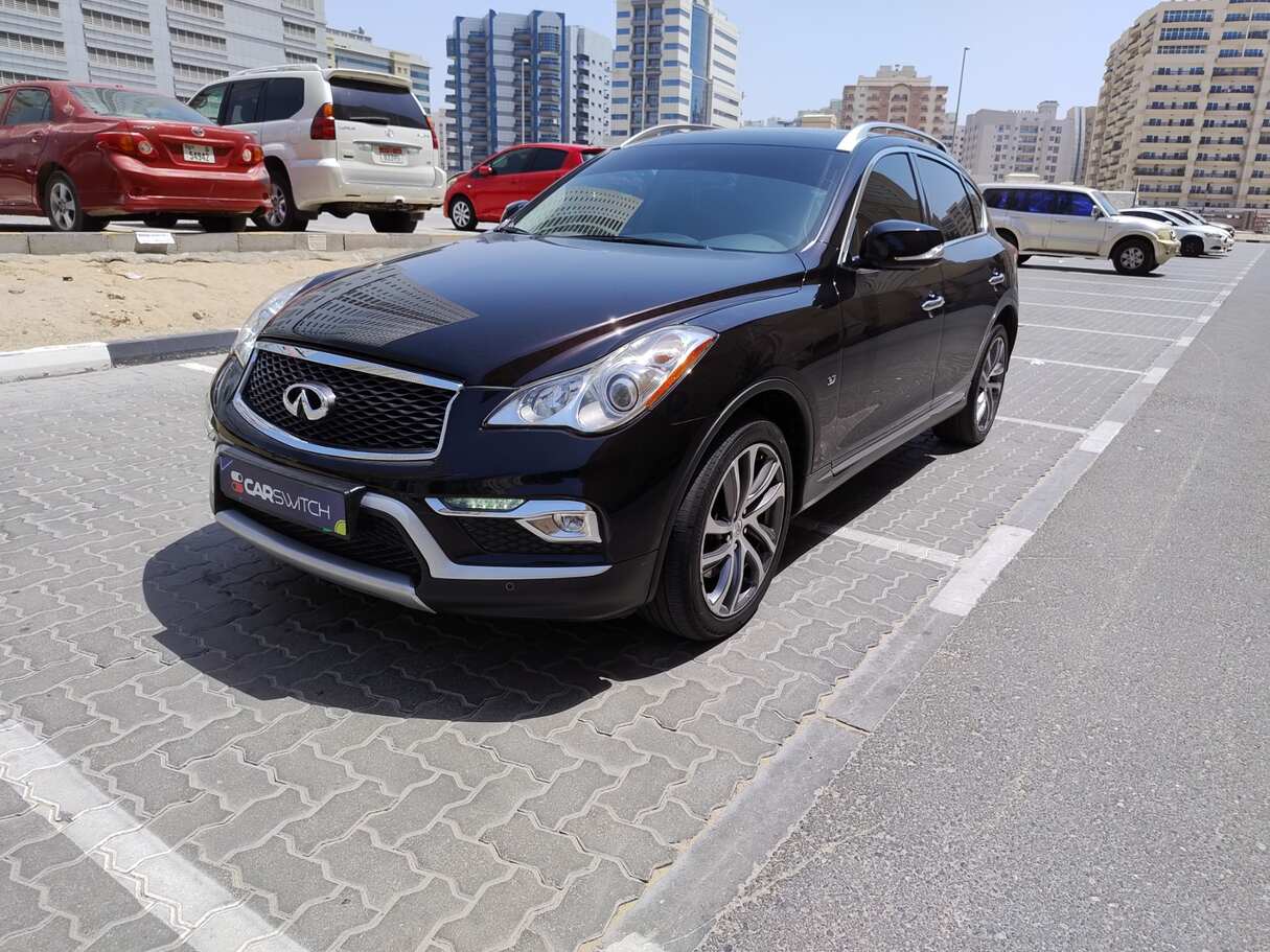 مستعمله 2018 انفنتي QX50 للبيع فى الشارقة