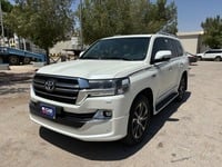 Used 2020 Toyota Land Cruiser for sale in Riyadh