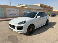 Used 2016 Porsche Cayenne for sale in Riyadh