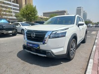 Used 2022 Nissan Pathfinder for sale in Dubai