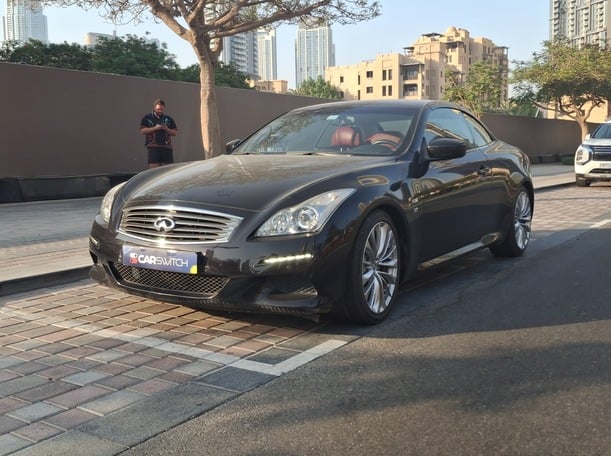 Used 2016 Infiniti Q60 for sale in Dubai