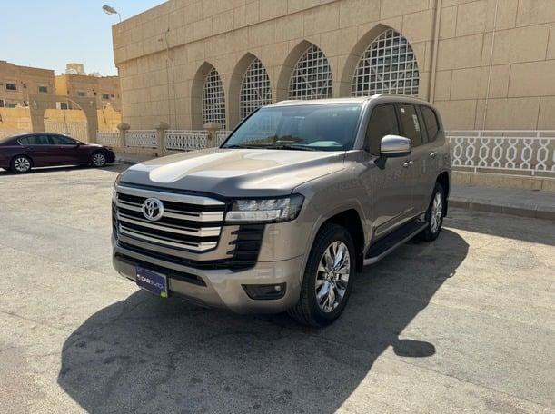 Used 2022 Toyota Land Cruiser for sale in Riyadh