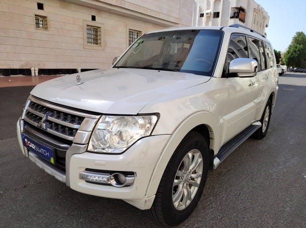 Used 2015 Mitsubishi Pajero for sale in Jeddah