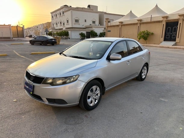 Used 2013 Kia Cerato for sale in Riyadh