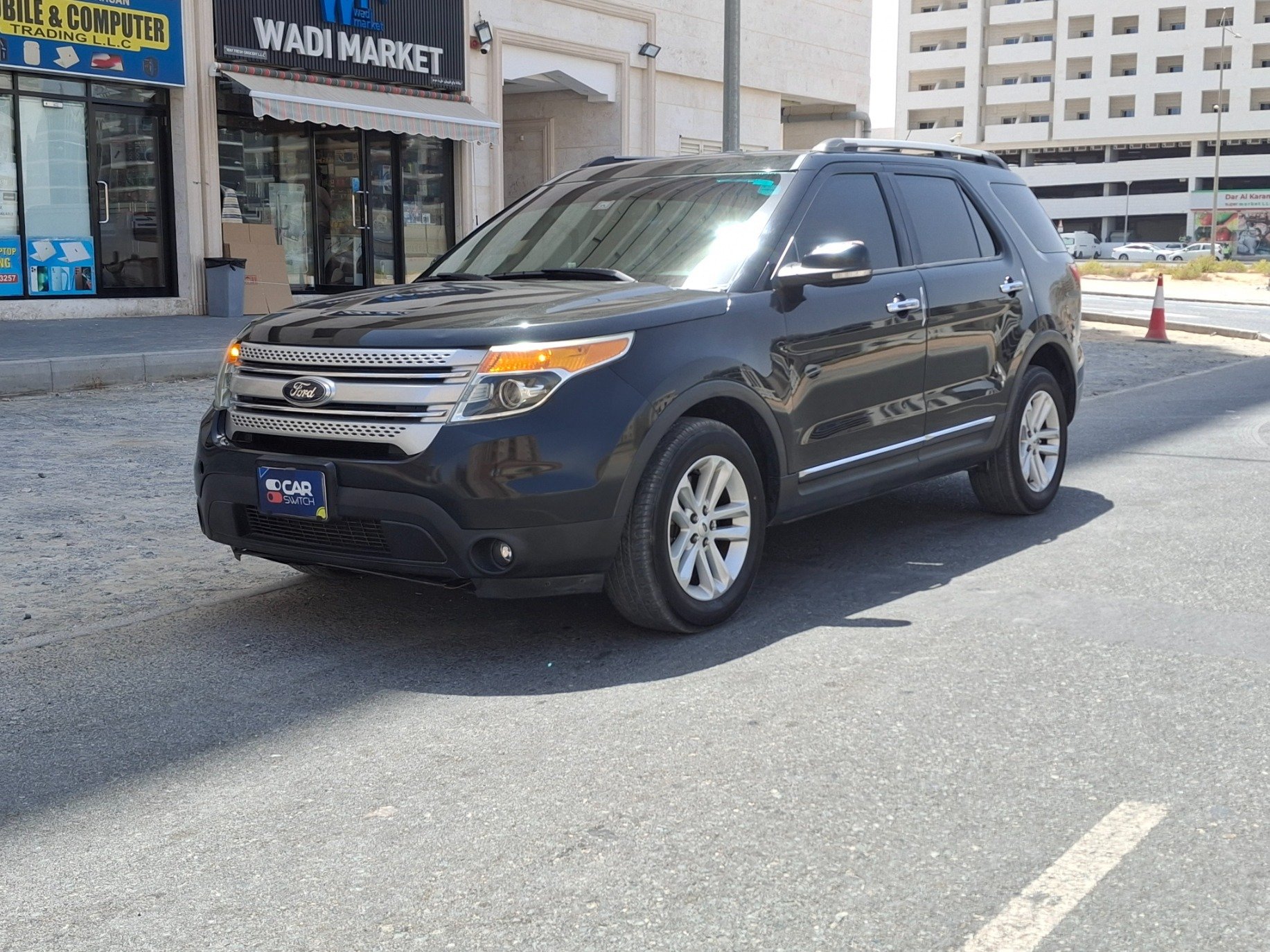 Used 2014 Ford Explorer for sale in Dubai