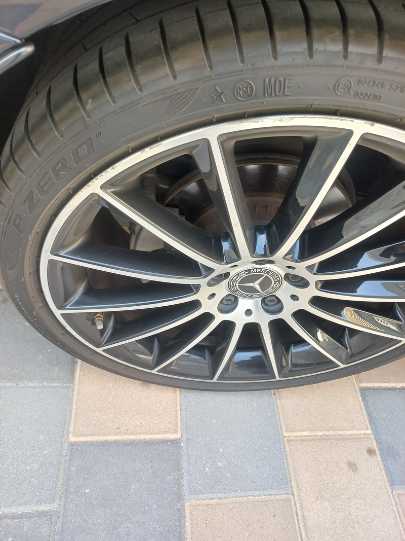 Used 2018 Mercedes E300 for sale in Abu Dhabi