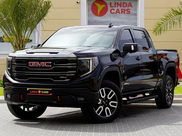 Used 2023 GMC Sierra for sale in Dubai