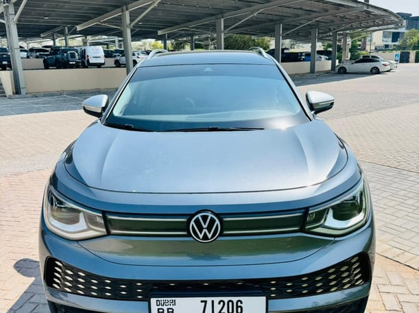 Used 2021 Volkswagen ID.6 for sale in Dubai