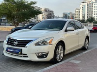 Used 2015 Nissan Altima for sale in Dubai