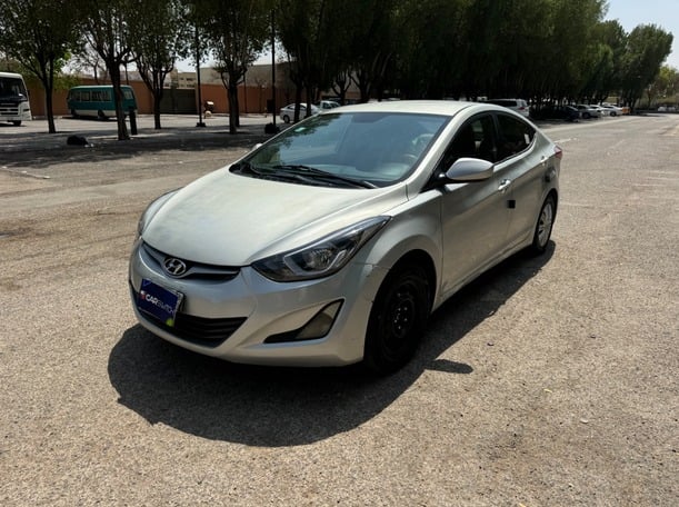 Used 2016 Hyundai Elantra for sale in Riyadh