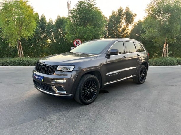 Used 2018 Jeep Grand Cherokee for sale in Dubai