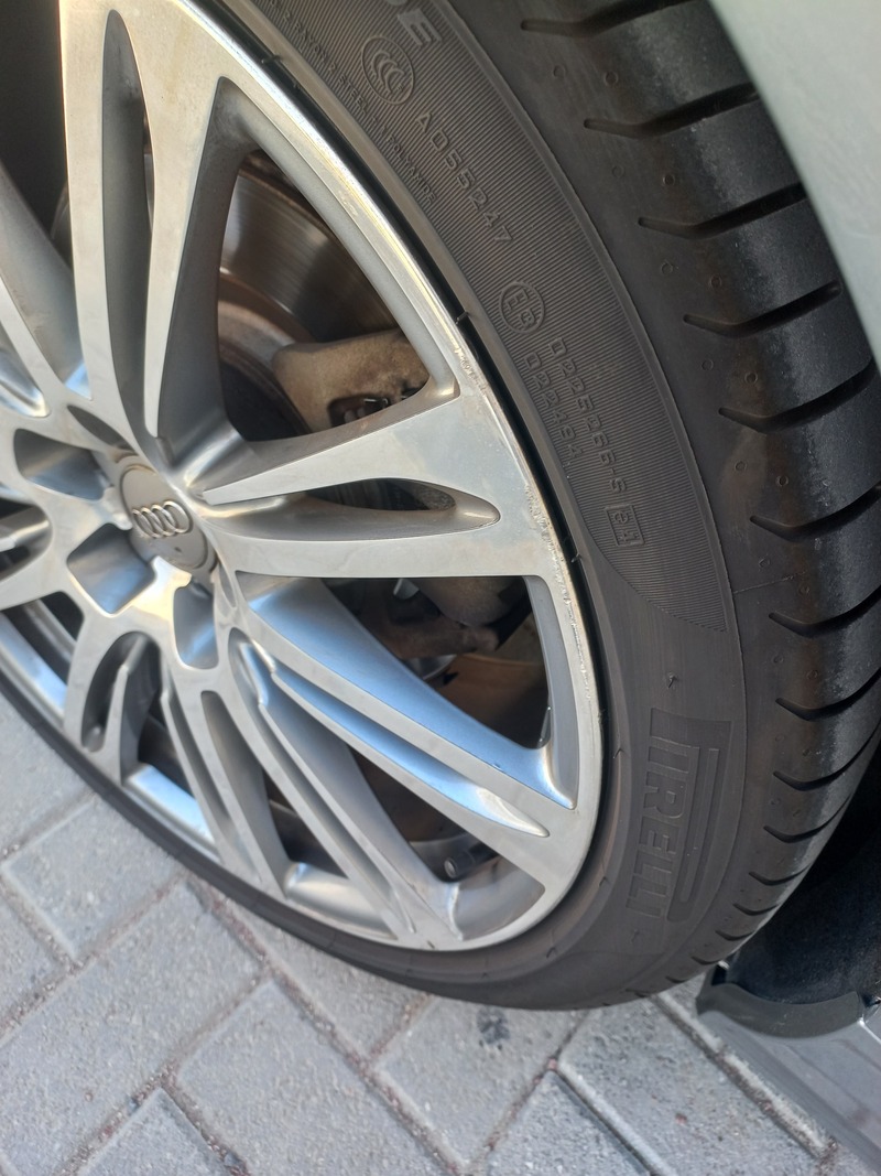 Used 2011 Audi A7 for sale in Abu Dhabi