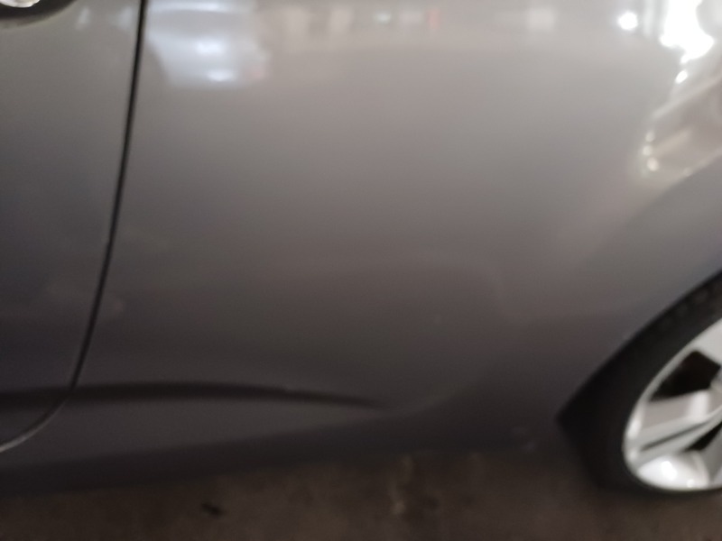 Used 2014 Hyundai Veloster for sale in Abu Dhabi