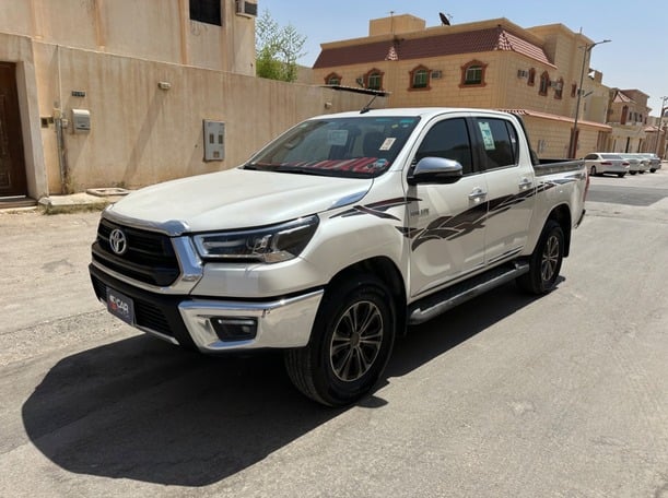 Used 2022 Toyota Hilux for sale in Riyadh