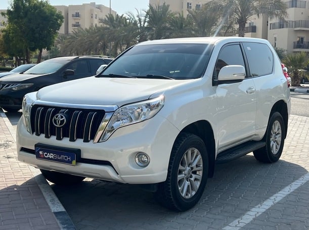 Used 2017 Toyota Prado for sale in Dubai