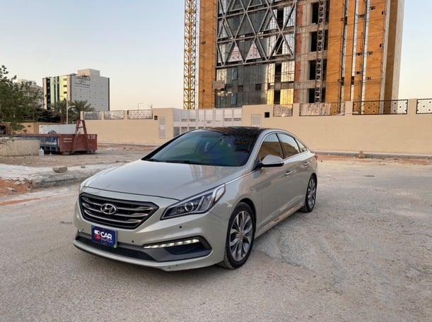 Used 2016 Hyundai Sonata for sale in Riyadh