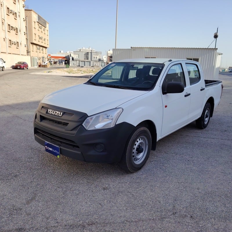 Used 2022 Isuzu D-Max for sale in Dammam