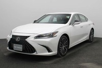 Used 2023 Lexus ES350 for sale in Dubai