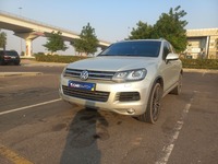 Used 2014 Volkswagen Touareg for sale in Dubai