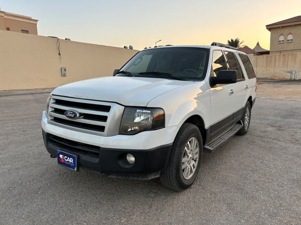 Used 2013 Ford Expedition for sale in Riyadh