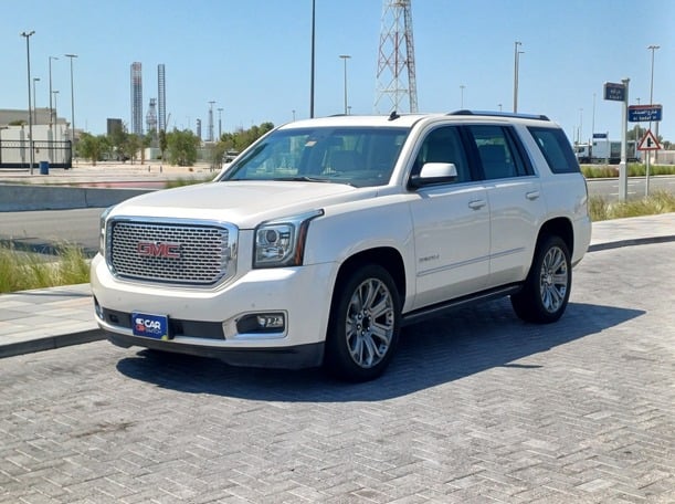 Used 2015 GMC Yukon for sale in Abu Dhabi