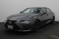 Used 2022 Lexus ES350 for sale in Dubai