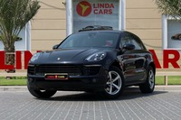 Used 2018 Porsche Macan for sale in Dubai