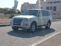 Used 2016 Mitsubishi Pajero for sale in Abu Dhabi