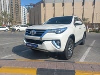 Used 2016 Toyota Fortuner for sale in Sharjah