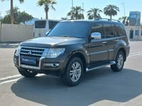 Used 2018 Mitsubishi Pajero for sale in Abu Dhabi