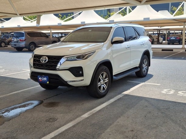 Used 2021 Toyota Fortuner for sale in Dubai