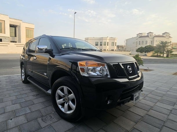 Used 2011 Nissan Armada for sale in Dubai