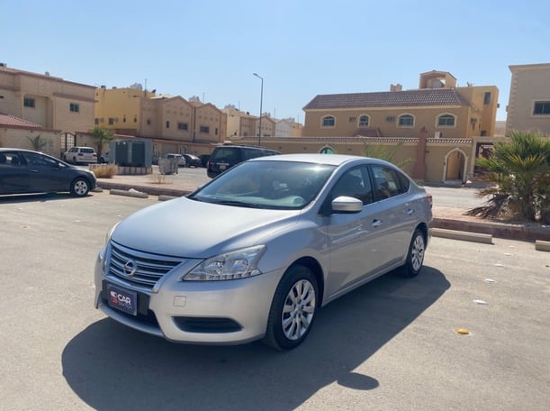 Used 2019 Nissan Sentra for sale in Riyadh